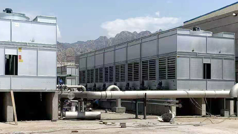 广西新特化工中央空调机组冷却塔现场